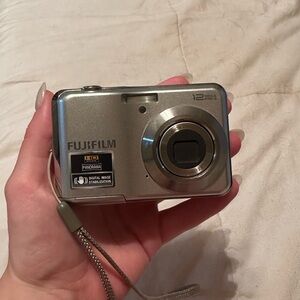 Fujifilm Finepix AV100
